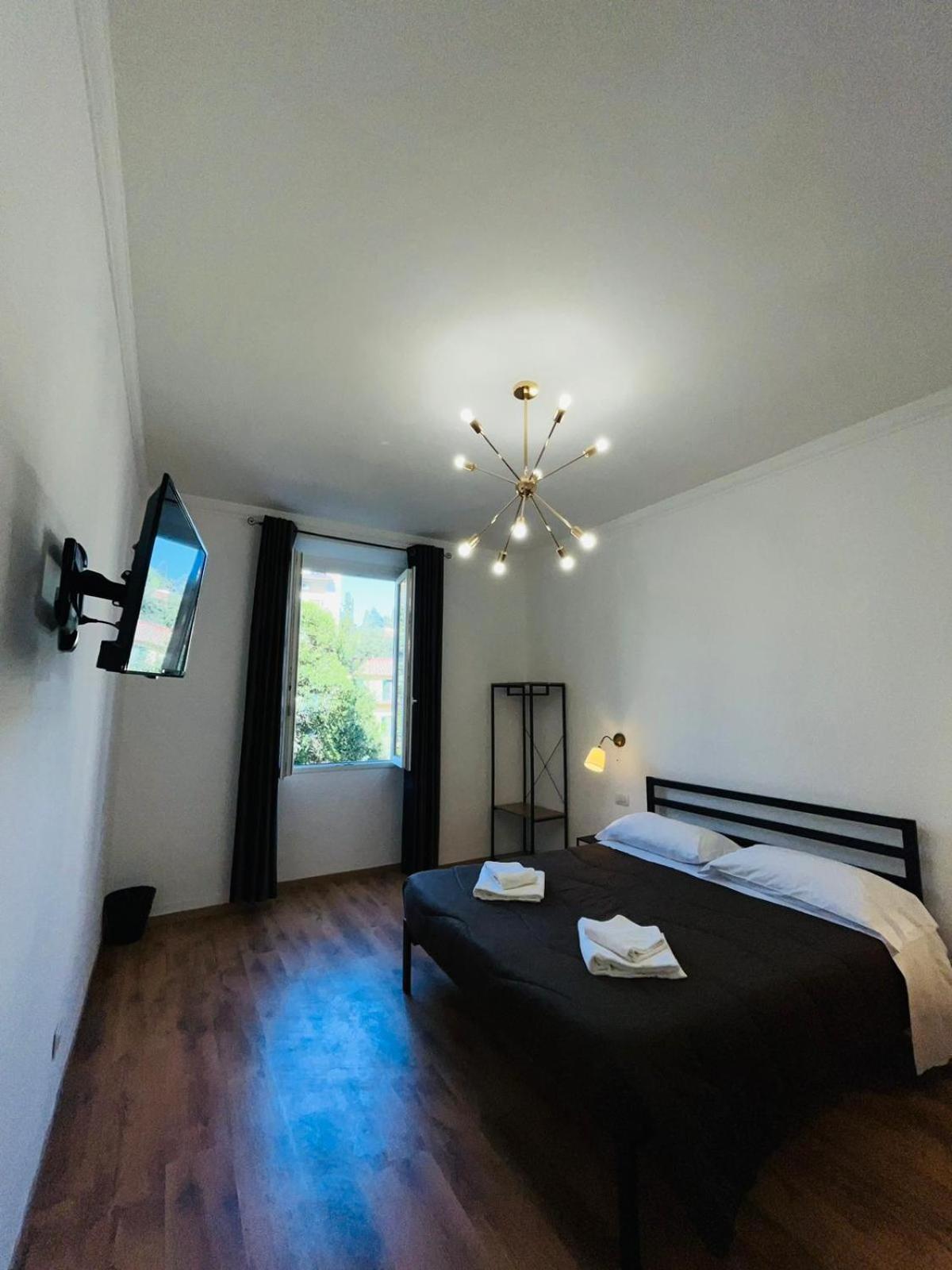 Oriani Bnb Bed & Breakfast ฟลอเรนซ์ ภายนอก รูปภาพ