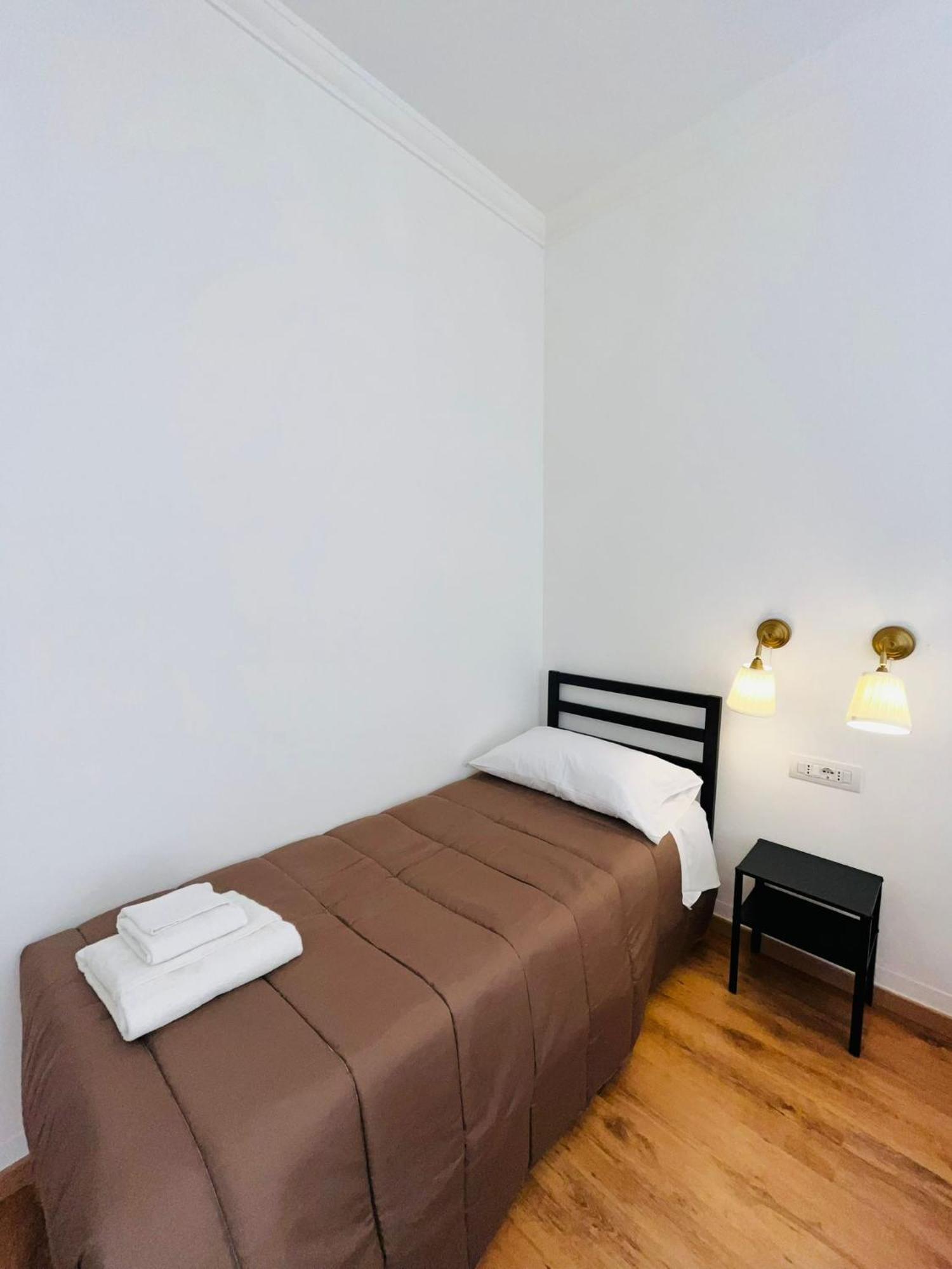 Oriani Bnb Bed & Breakfast ฟลอเรนซ์ ภายนอก รูปภาพ