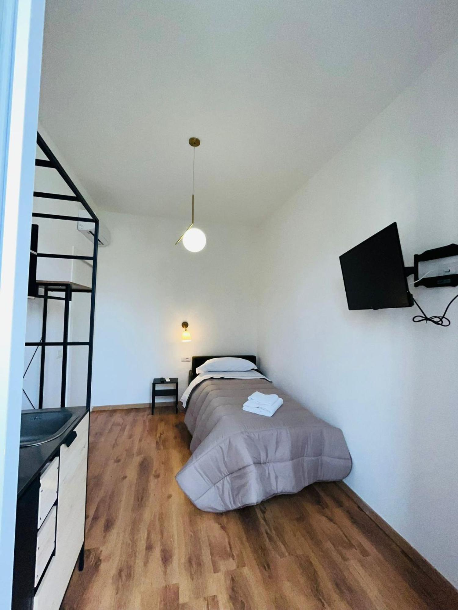 Oriani Bnb Bed & Breakfast ฟลอเรนซ์ ภายนอก รูปภาพ
