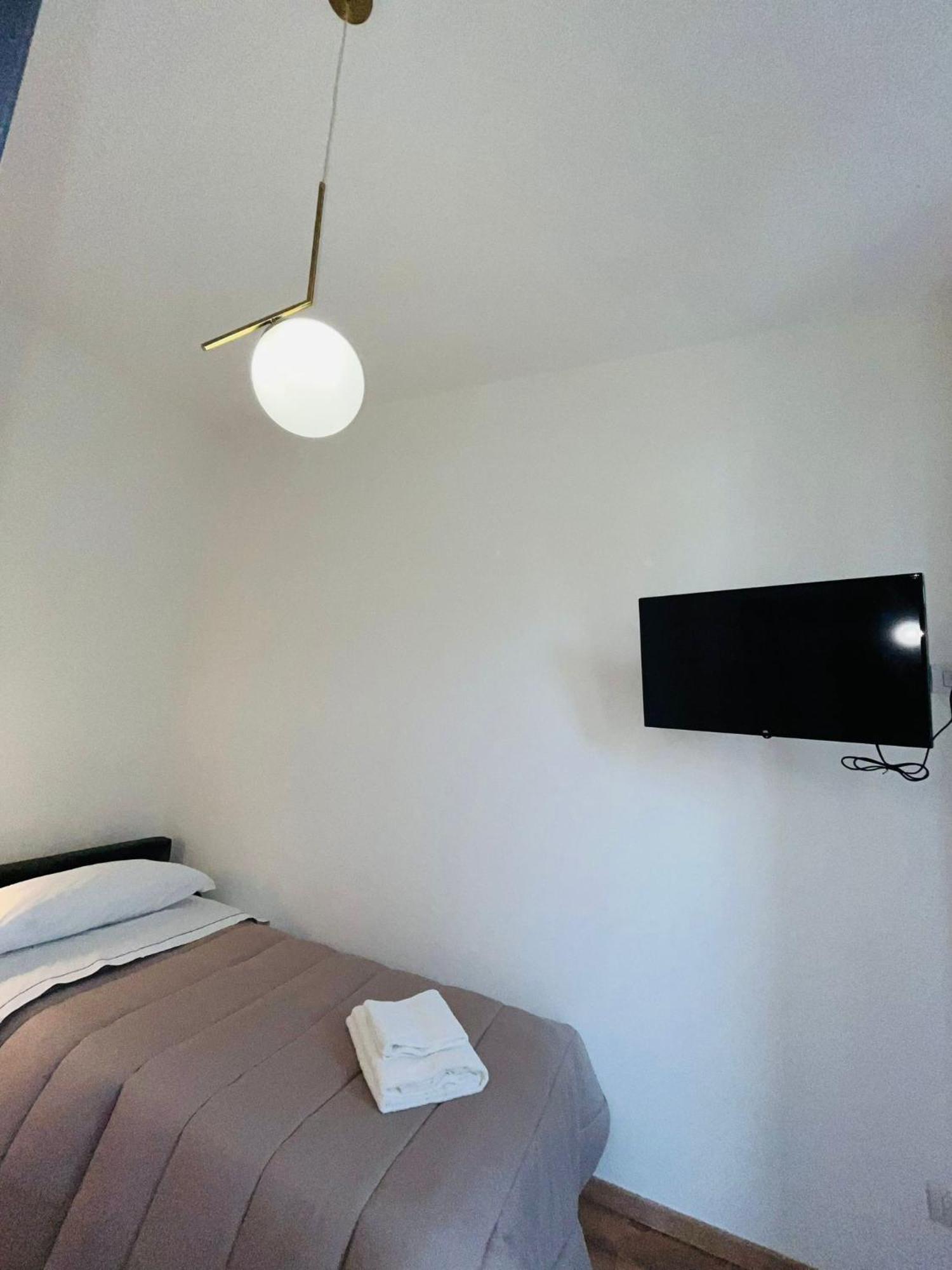 Oriani Bnb Bed & Breakfast ฟลอเรนซ์ ภายนอก รูปภาพ